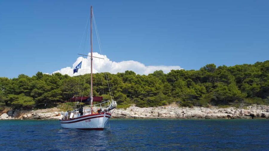 Hvar: Pakleni Islands Sailing Tour with Brunch - The Value of a Private Sailing Tour
