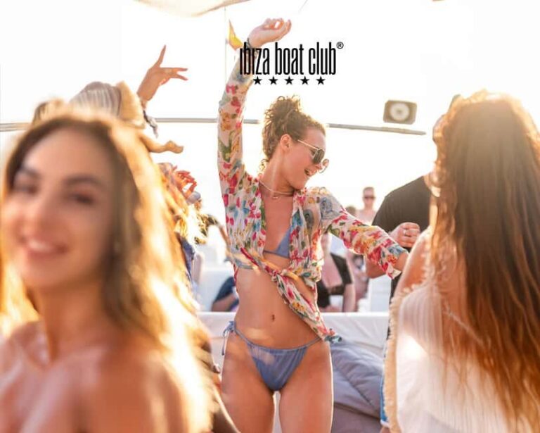 Ibiza: Boat Party at Ibiza Boat Club with Lunch, Drinks & DJ - An Honest Look at the Value