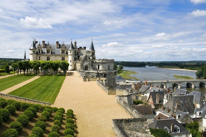 Incredible Loire castles tour with Wine tastings and Lunch - Who Will Love This Tour?