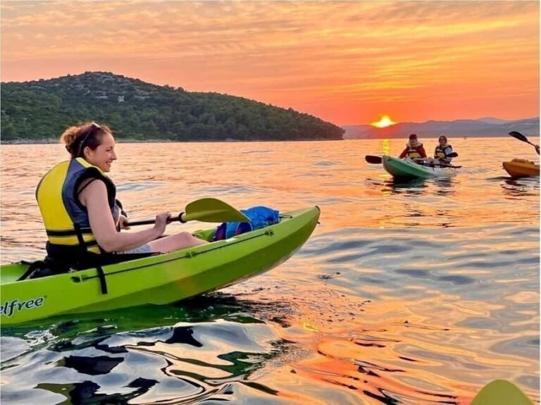 iovo Island: Sunset Kayak Tour with Wine - Racetinovac Bay: The Hidden Gem
