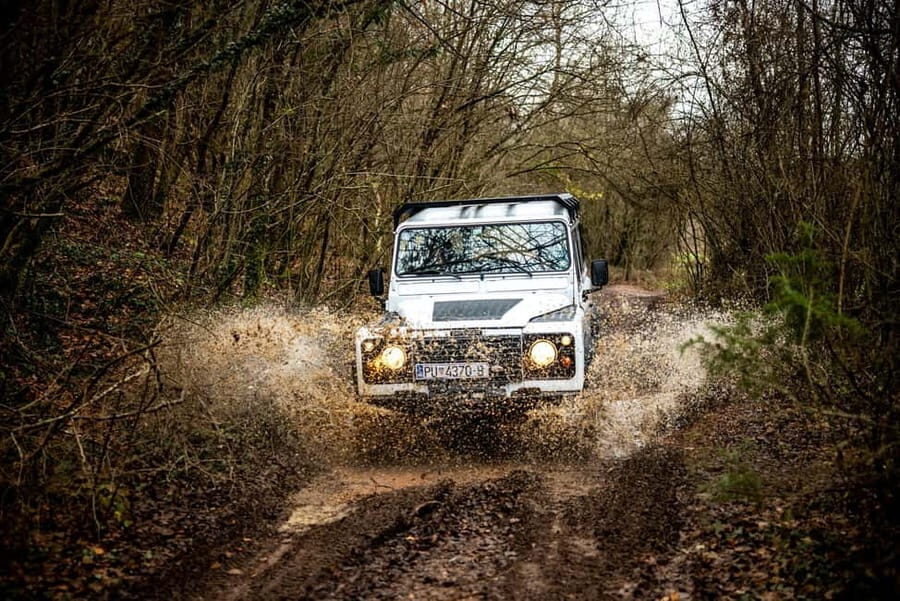 Istria: iarija Off-Road Adventure & Picnic - Visiting the Old Quarry and Wooden Troughs