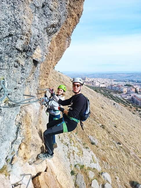 Jaén: Via Ferrata. Guided Rock Climbing Tour - An In-Depth Look at the Via Ferrata Experience