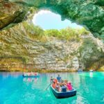 Kefalonia Highlights - Bus & Cruise, Assos & Lunch in Fiscardo - Transportation and Group Size