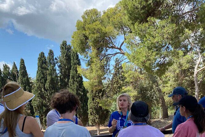 Labyrinth of Knossos Skip-the-Line Ticket with Tour Guide - Group Size and Tour Dynamics