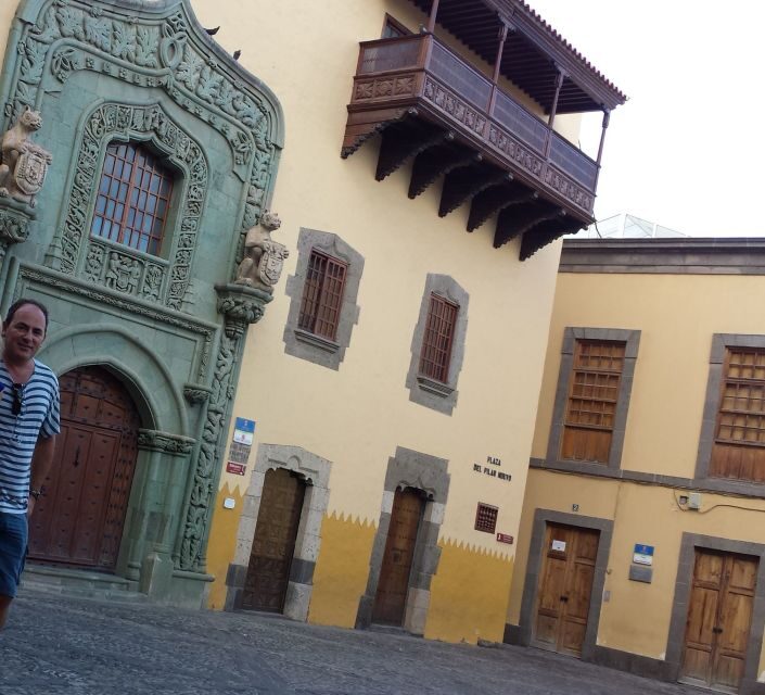 Las Palmas: Private Old City Guided Walking Tour with Tapas - A Walk Through History and Flavor in Las Palmas