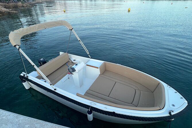 License free boat rental around the coast of santa ponsa - The Value of a Private, Self-Guided Boat Trip