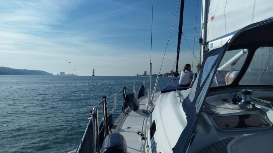 Lisbon: 2-Hour Sailing Yacht Cruise & Guided Tour w/2 drinks - The Value Proposition