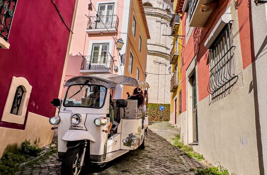 Lisbon: 2h Old Lisbon Tuk Tuk Tour - Detailed Breakdown of the Itinerary