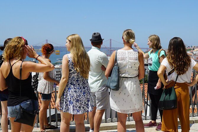 Lisbon city tour on history, culture and current topics - Who will love this tour?