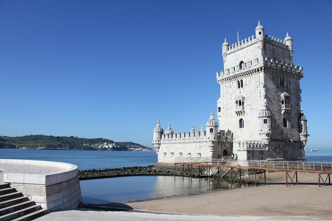 Lisbon Downtown & Alfama with a guide Walking tour - Practical Tips for Your Tour