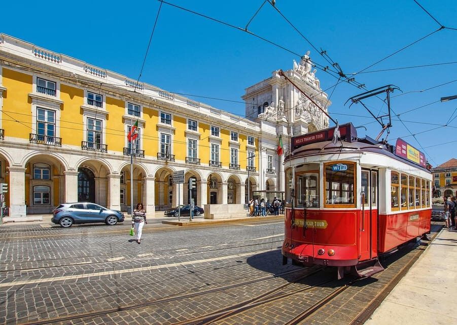 Lisbon: Guided Eco Tuk Tuk sightseeing tour - Who Should Consider This Tour?