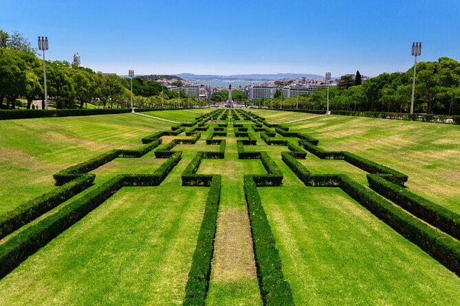 Lisbon Highlights in 2 Hours  Private Tuk Tuk Tour - What Travelers Say