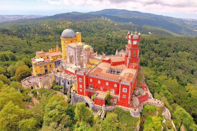 Lisbon: Pena Palace, Sintra CaboRoca Cascais Day Tour Small Group - Exploring the Highlights: What You’ll See and Do