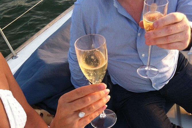 Lisbon Private Romantic 2h Cruise with sparkling wine-Day/Sunset - Exploring the Lisbon Private Romantic 2-Hour Cruise