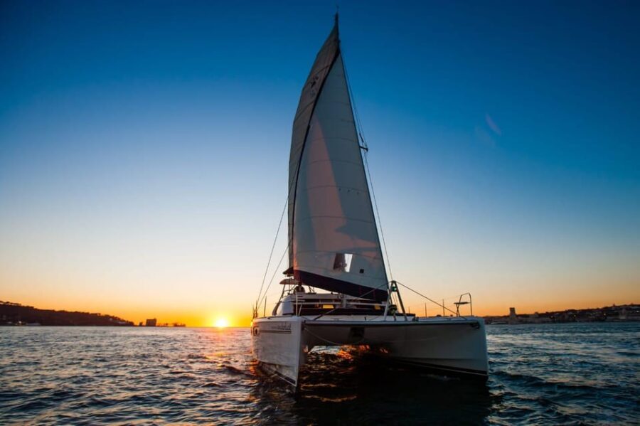 Lisbon: Sunset Catamaran Cruise, Music and Open Bar - Authentic Reviews and Insights