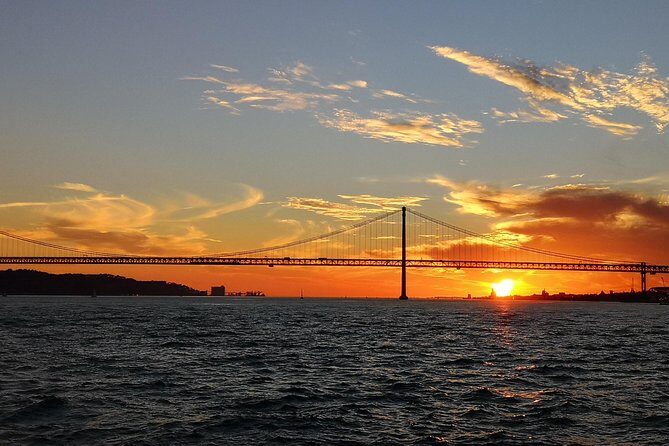 Lisbon Sunset Sailing Tour on Luxury Sailing Yacht with 2 Drinks - Practical Details and Tips