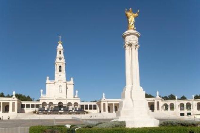 Lisbon Super Saver: 2-Day Sintra, Cascais, Fatima, Nazare and Obidos Small-Group Day Trips - A Deep Dive into the 2-Day Lisbon Surroundings Tour