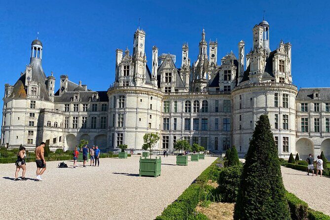 Live Guided Chenonceau, Chambord, Amboise Castles trip from Paris - Balancing Price and Value