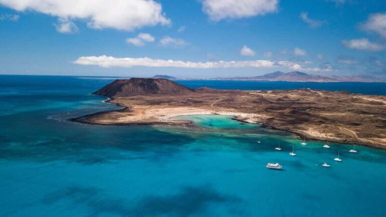 Lobos Island: Ferry + Mini Submarine Cruise + free time - Practical Tips and Considerations