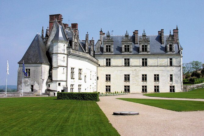Loire Valley Castles Private Trip including Lunch from Paris - Discovering the Loire Valley: A Closer Look at the Itinerary