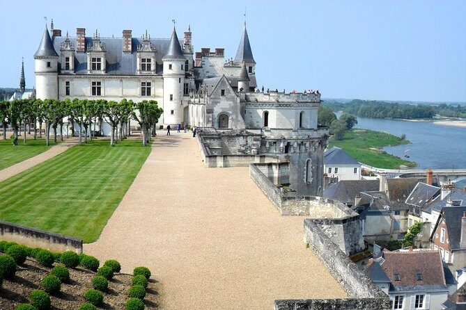 Loire Valley Castles VIP Private Tour: Chambord, Chenonceaux, Amboise - FAQ