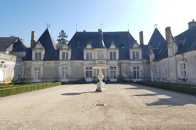 Loire Valley Day Tour Chambord and Chenonceau plus Lunch at a Private Castle - What Makes It Worthwhile?