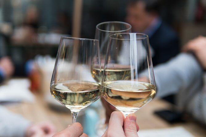 Loire Valley Wines and Castle Small Group Day Trip from Paris - What Makes This Tour Stand Out?
