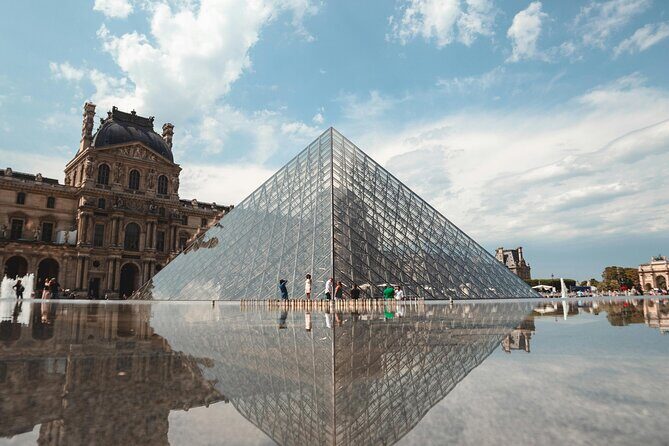 Louvre Museum Tour with Audio Guide & Optional Seine Cruise - How the Tour Works in Practice