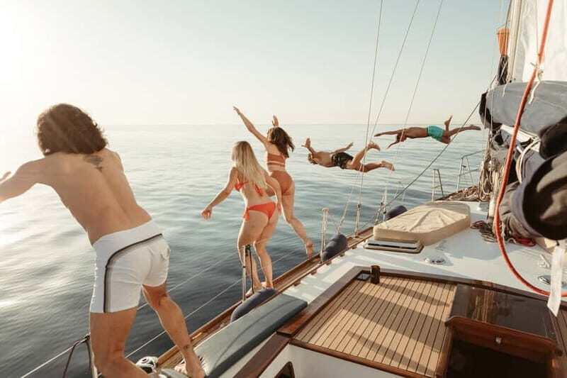 Luxury and exclusive sailing tour with private service - The Experience in Practice