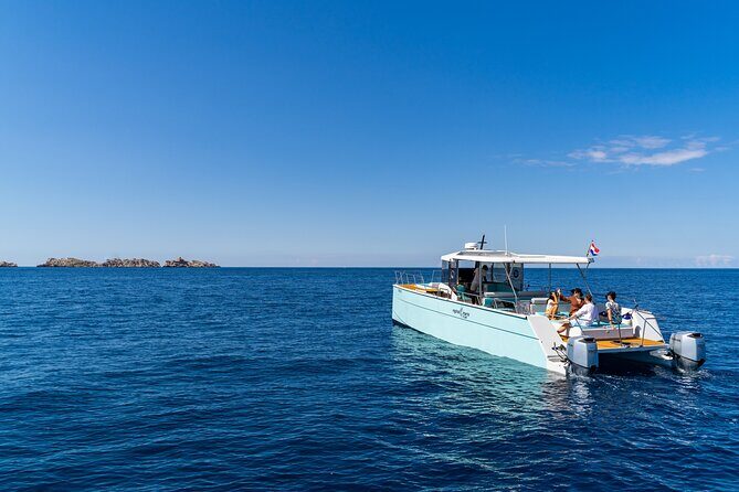Luxury Blue Cave and Elaphiti Islands Small Group Tour - The Beach Stop at Sunj: Relaxing in Style