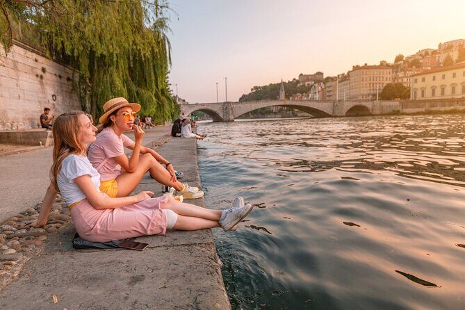 Lyon Old Town Tour with Sightseeing Cruise Tickets - FAQ