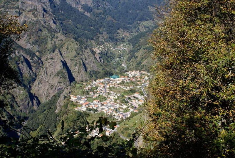 Madeira: Nuns Valley and Câmara de Lobos Half-Day Tour - What Makes This Tour Stand Out?