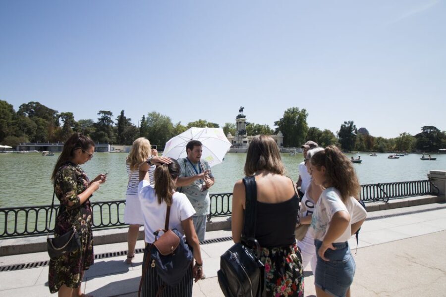 Madrid: 1.5-Hour Retiro Park Guided Walking Tour - A Closer Look at the Madrid Retiro Park Tour