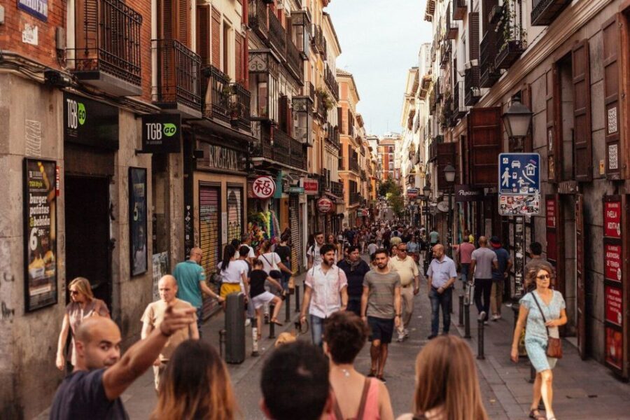 Madrid: 2-Hour Private City Tour Off the Beaten Track - Why Choose a Private Tour?