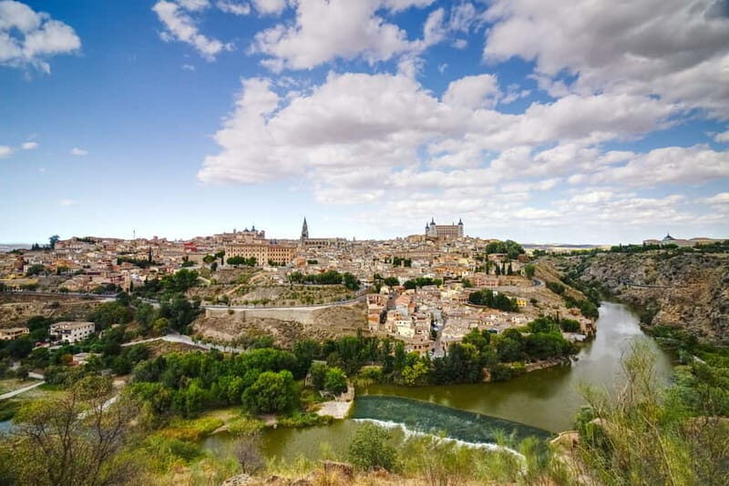 Madrid: 6-Hour Day Trip to Toledo with Guided Walking Tour - Exploring Toledo in Six Hours: What You Can Expect