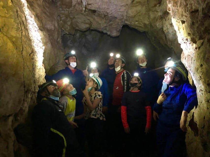 Madrid: Caving and Rappelling Adventure with Transport - The Itinerary in Detail