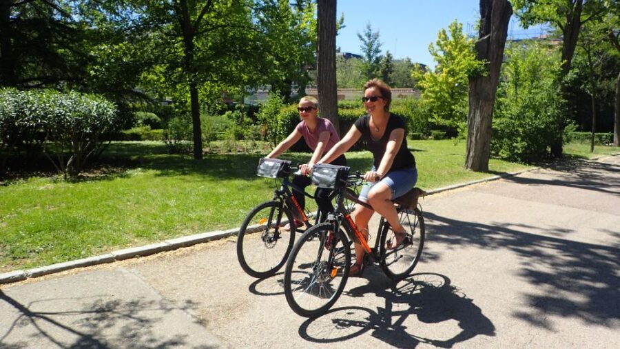 Madrid City Guided Bike/E-Bike Tour for Small Groups - Detailed Breakdown of the Itinerary: What You’ll See and Experience
