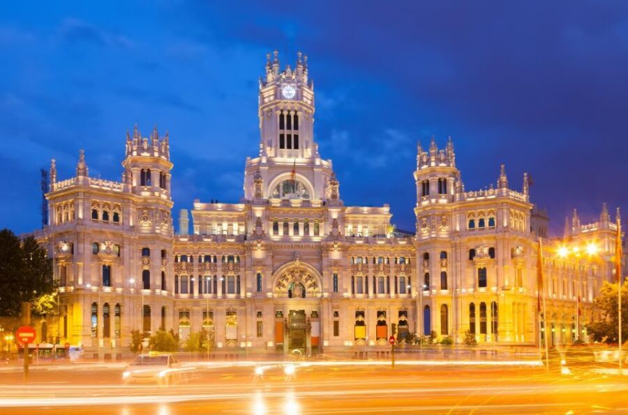 Madrid: Express Walk with a Local in 90 minutes - Why This Tour Brings Value