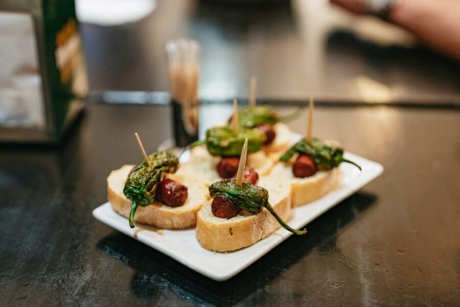 Madrid: Food & Wine Tour with 10 Tapas & 4 Drinks Included - A Deep Dive into the Madrid Food & Wine Tour