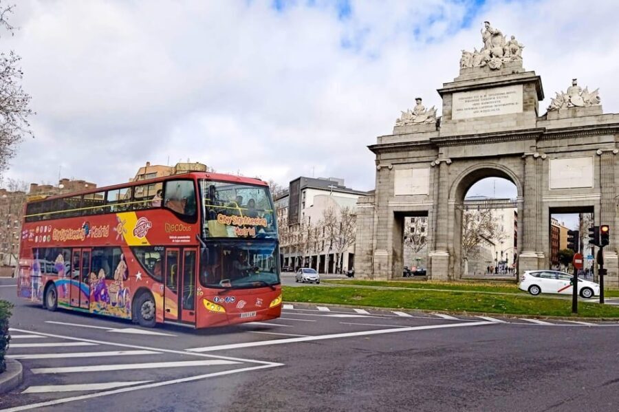 Madrid: Guided Tour to Toledo & Madrid Panoramic Bus - Analyzing the Value