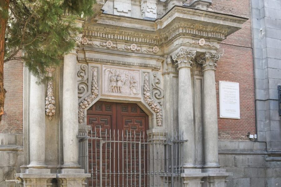 Madrid: Hidden Gems and Secrets Small Group Walking Tour - Discovering Madrid’s Layers: A Deep Dive into the Tour