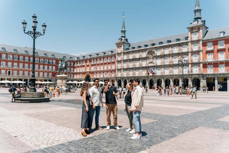 Madrid: Old Town Walking Tour and Royal Palace - Exploring Madrid’s Old Town and Royal Palace in Detail