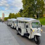Madrid: Private Tuk Tuk Tour with Expert Tour Guide and Panoramic Views - Key Points