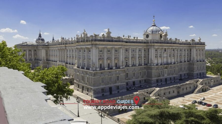 Madrid: Private Walking Tour 4 hours with Royal Palace - Why This Tour Works for You