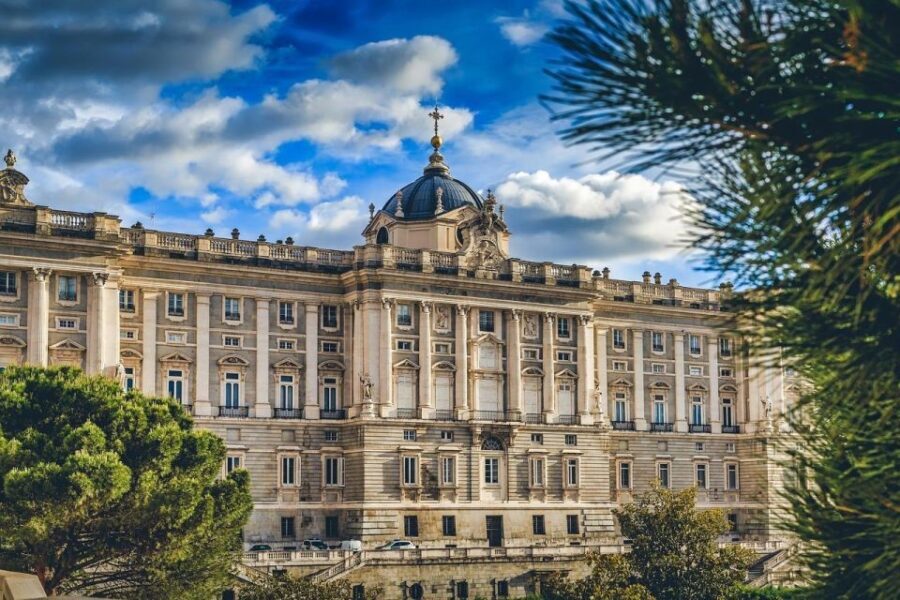 Madrid: Royal Palace Skip-the-line Guided Tour - In-Depth Review: A Close Look at the Royal Palace Guided Tour