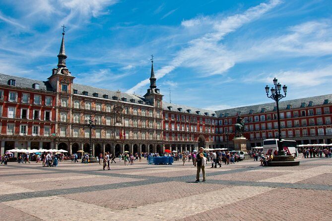 Madrid Sightseeing Guided Tour - Transportation and Group Size