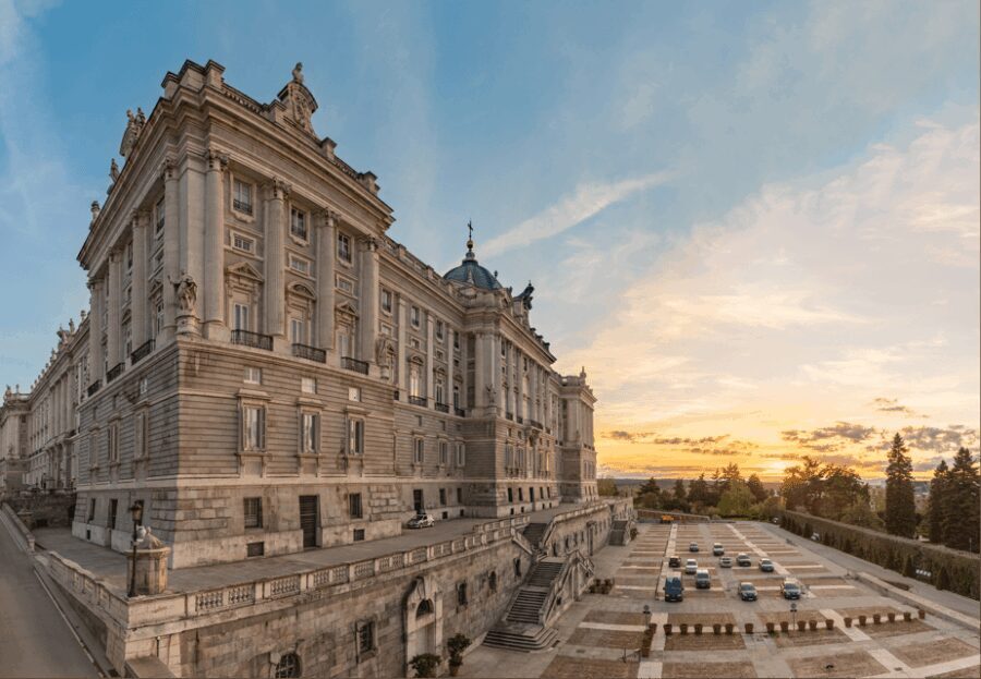 Madrid: The Royal Palace Skip-the-line Guided Tour - Inside the Palace: Rooms and Artworks to Remember