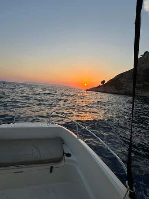 Makarska: Sunset private or group boat tour from Makarska - What to Expect on the Tour