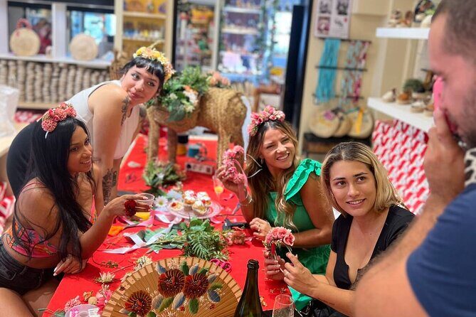 Make a traditional "tocado" sevillano - A Deep Dive into the Experience