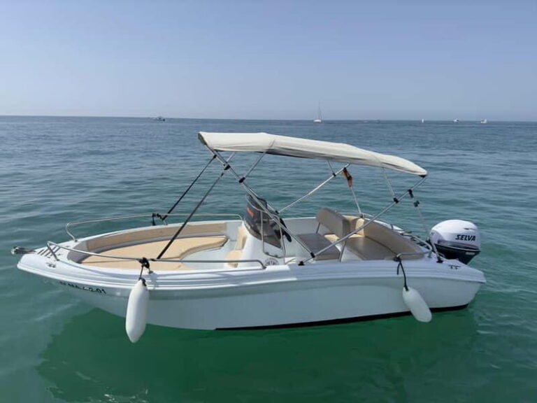 Malaga: Boat rentals without a license - Exploring Malaga’s License-Free Boat Rentals: A Practical Guide
